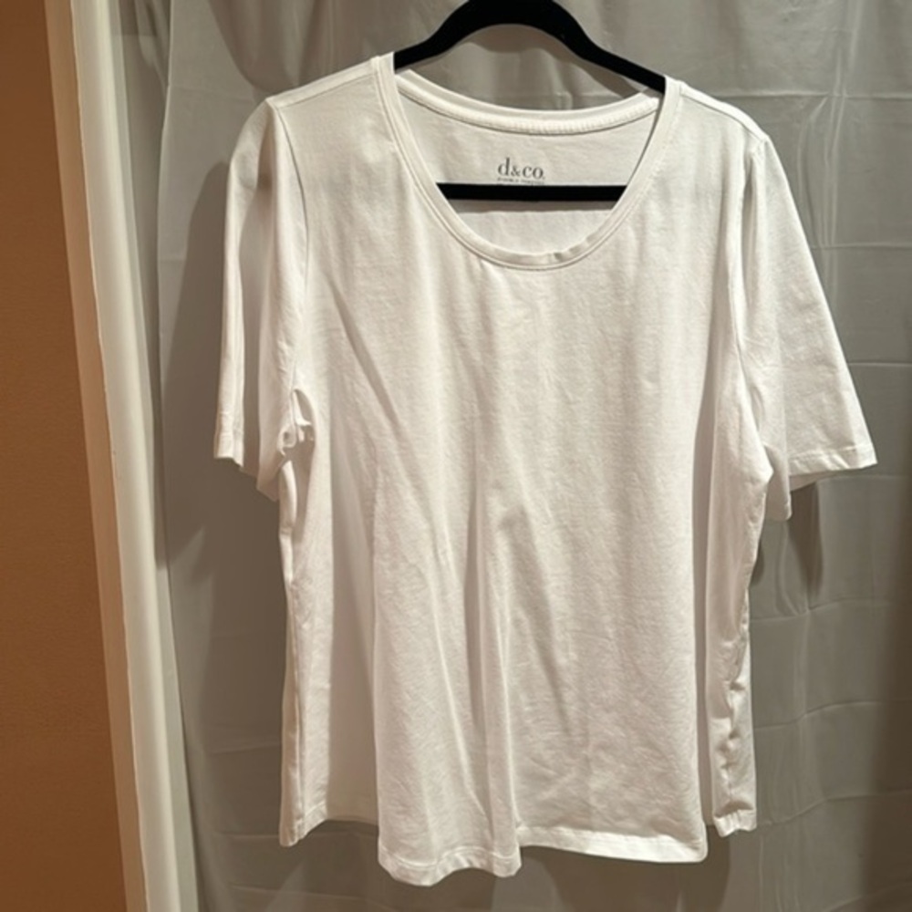 D& Co Essentials White Short Sleeved Top Size 1X